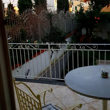 Ruins De Charme Bed and Breakfast Πομπηία