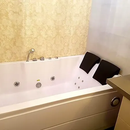 Bed & Breakfast Ruins De Charme 4*